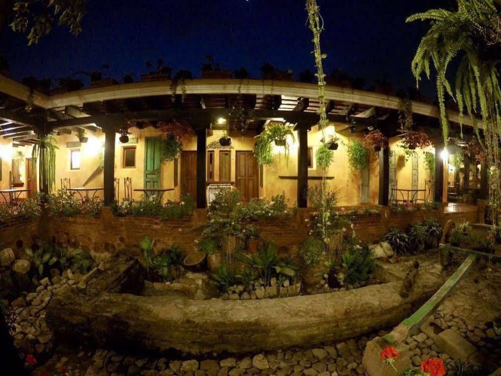 Hotel Eterna Primavera Antigua Buitenkant foto
